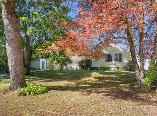 37 Elizabeth St, Uxbridge, MA 01569