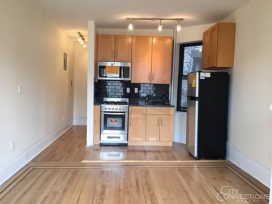 Rented by City Connections Realty | media 8