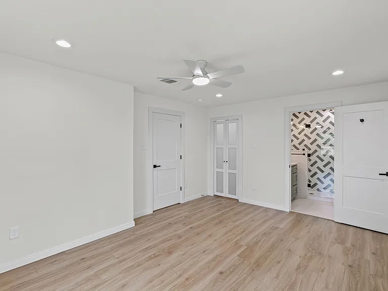501 Colcord Ave — Photo 4