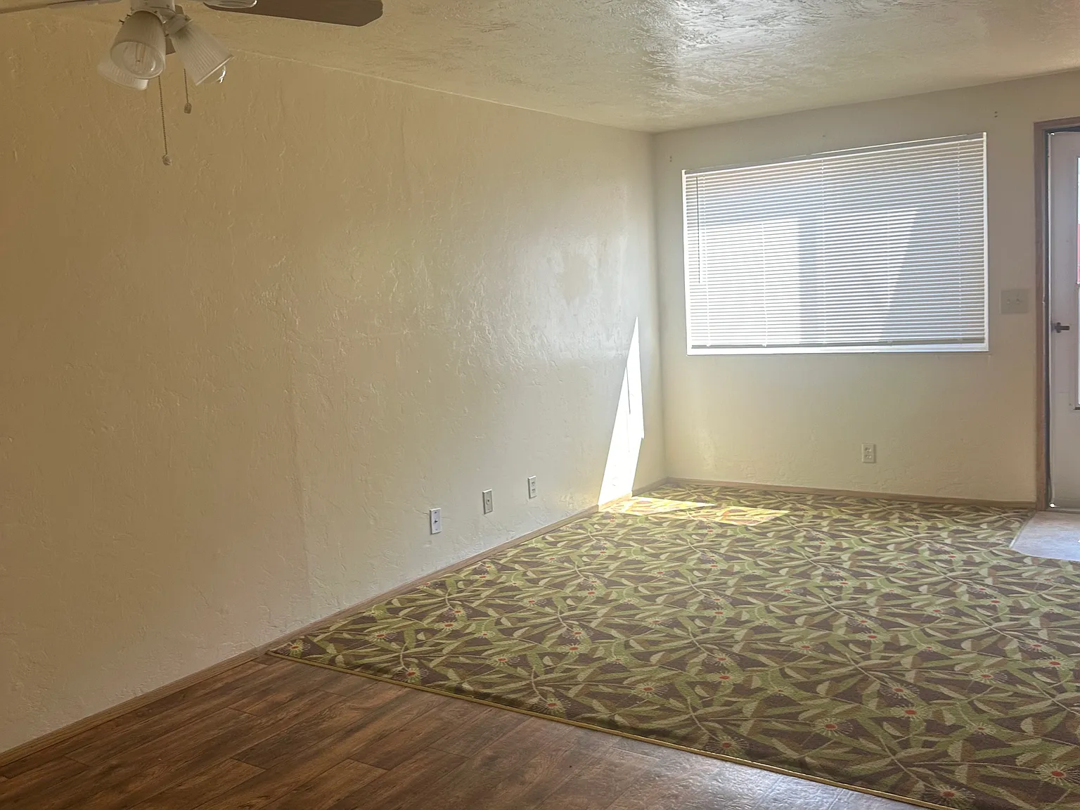 2 bed, 1020 sqft, $1,300 — Photo 2