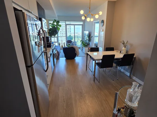 98 Lillian St #2316, Toronto, ON M4S 0A5