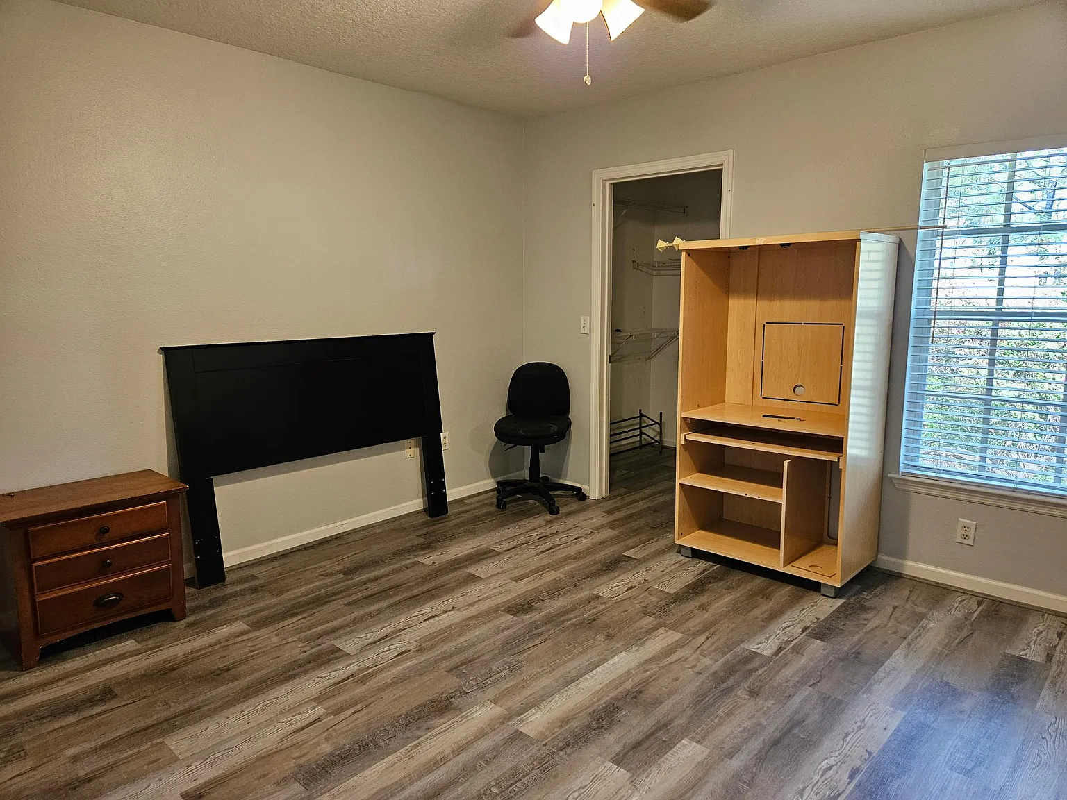 2 bed, 1138 sqft, $1,850 — Photo 2