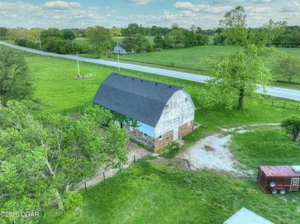 Fir Rd, Carthage, MO 64836