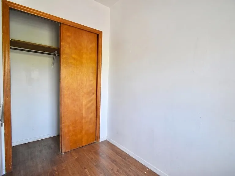 196 W 52nd St #2 — Photo 10