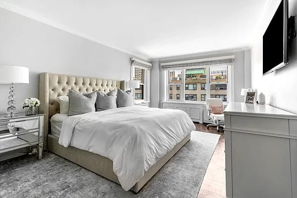 Sold by Compass | media 6