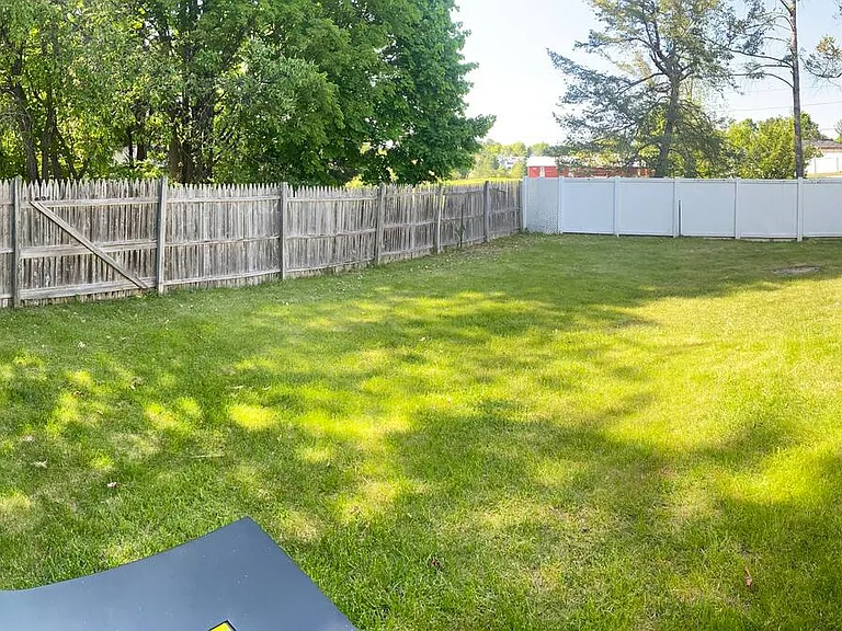 679 Ann St — Photo 23