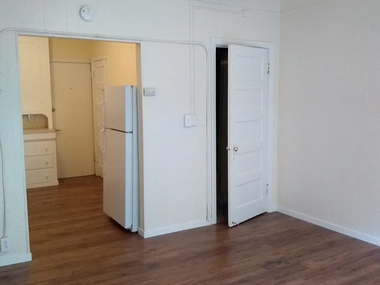 Queen Anne Court — Photo 26