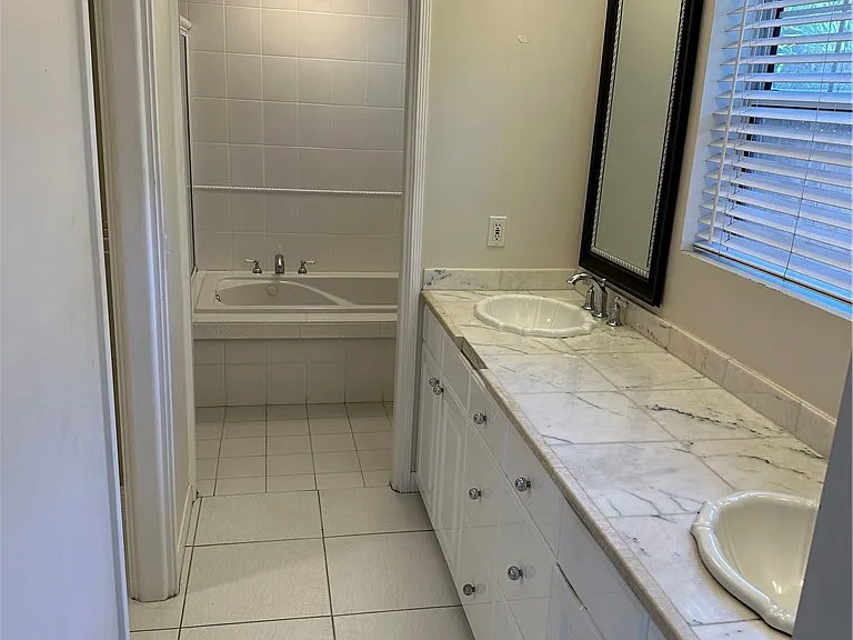 435 Talbert St — Photo 18