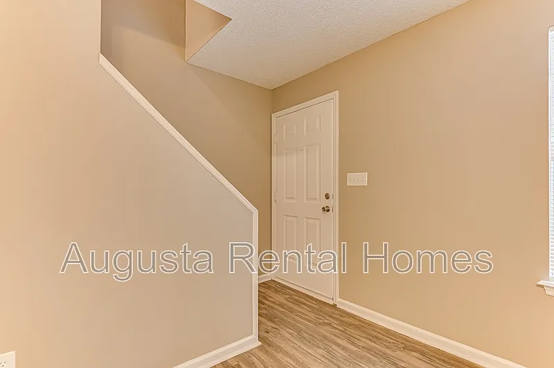 133 Chalet North Ct