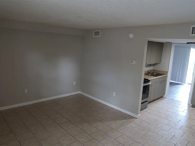 Janie B Apartments — Photo 19