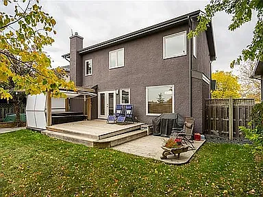 135 Cassin Cres — Photo 27