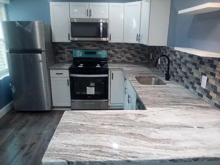 302 W Freedley St — Photo 14
