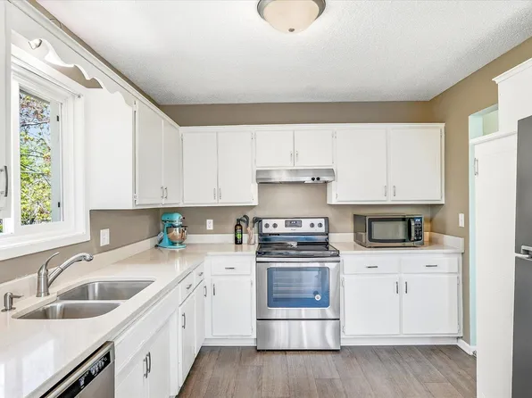 5765 Otter View Trl, White Bear Township, MN 55110