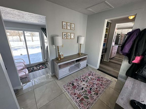 2nd image of 608 Maple St