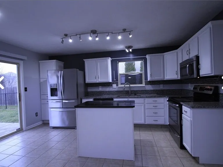 9718 Lucille Ct — Photo 4
