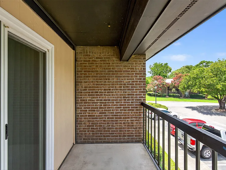 North Bluff Apartments — Photo 30