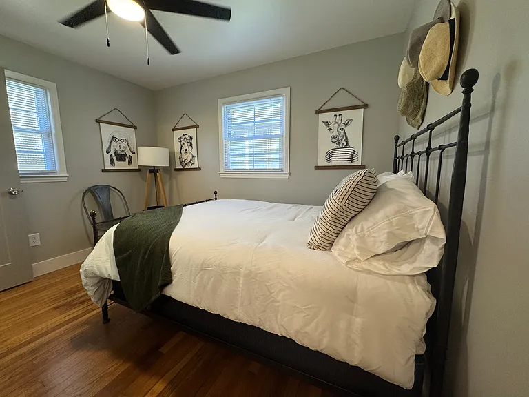 310 Crest Dr — Photo 23
