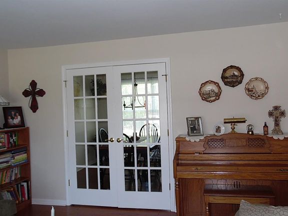 4th image of 208 Stonehaven Dr