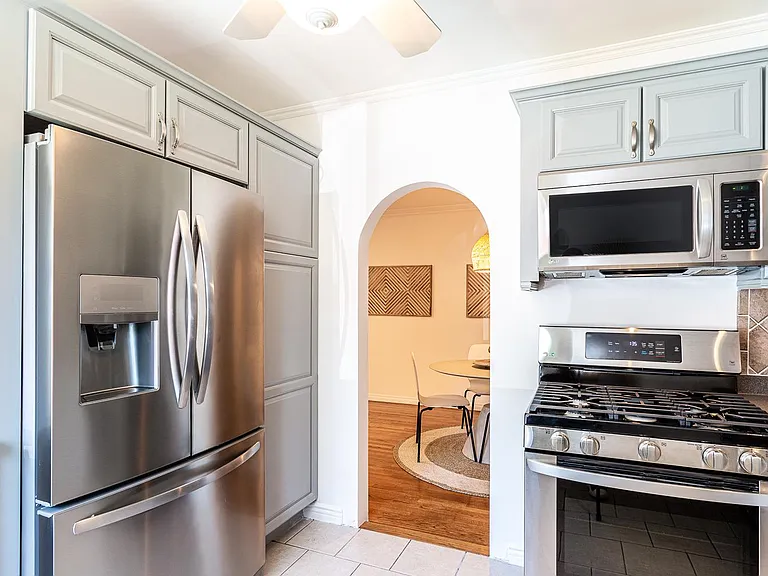 1057 E Appleton St #1 — Photo 9
