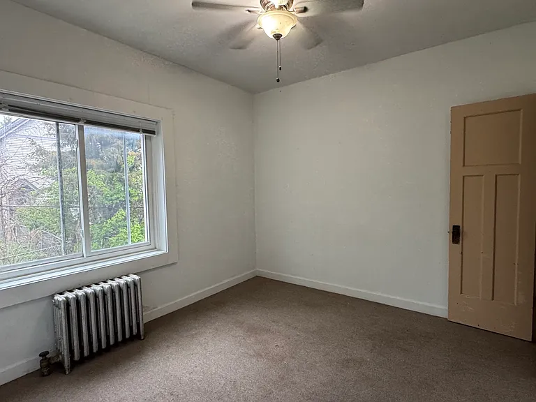 1018 E Brady St #4 — Photo 8