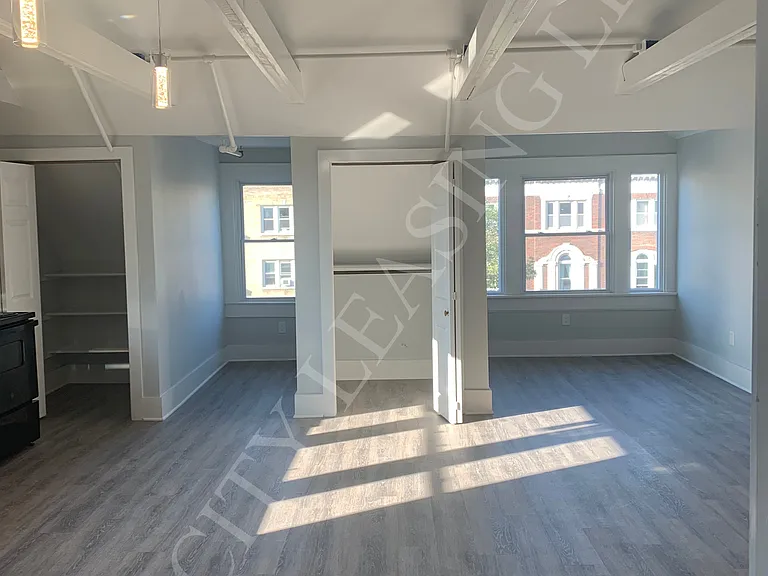965 Monroe Ave #5 — Photo 3