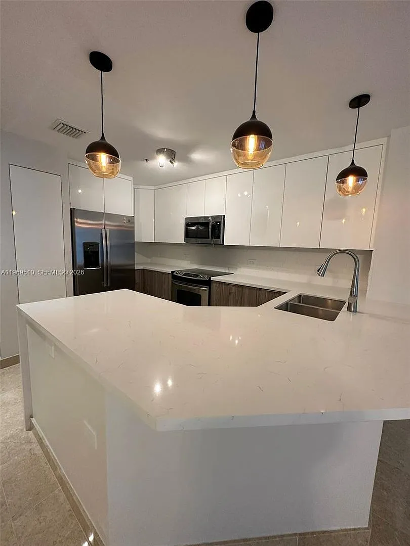 801 Brickell Key Boulevard 809, Miami, FL 33131 — Photo 1