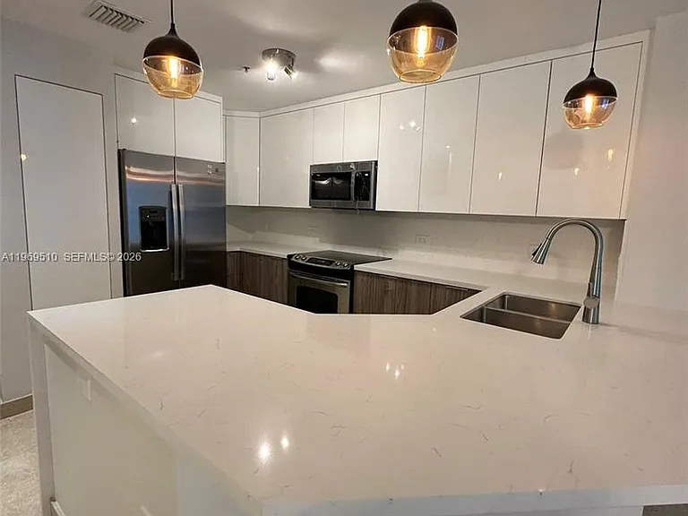 801 Brickell Key Blvd #809 — Photo 1
