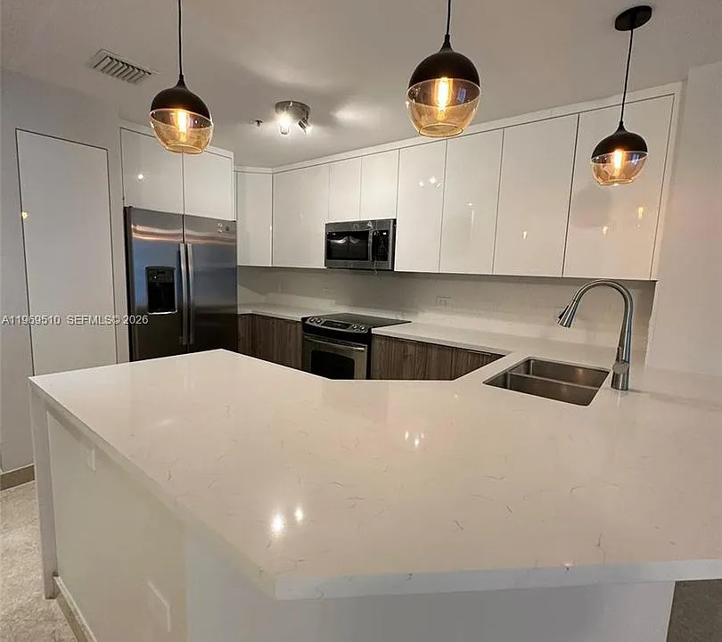 801 Brickell Key Blvd #809