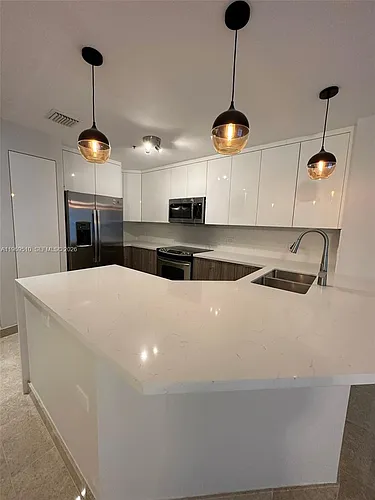 801 Brickell Key Blvd Photo 1