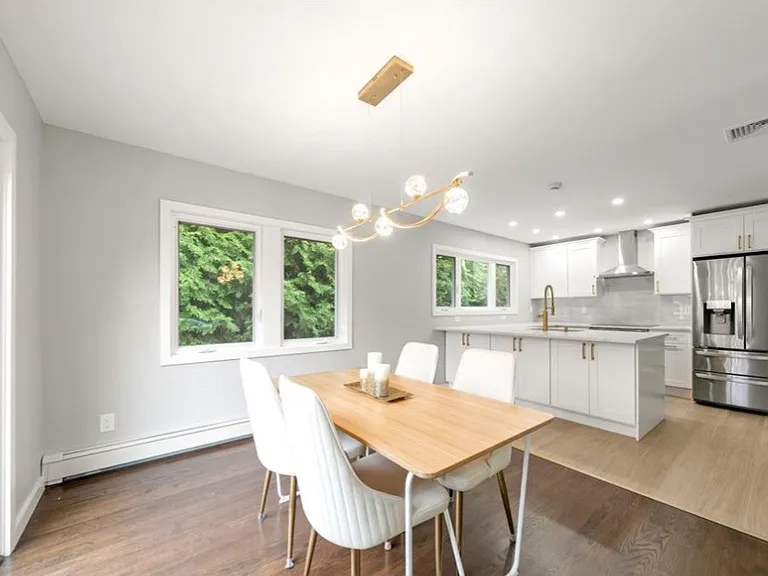 41 Monument Pl — Photo 5