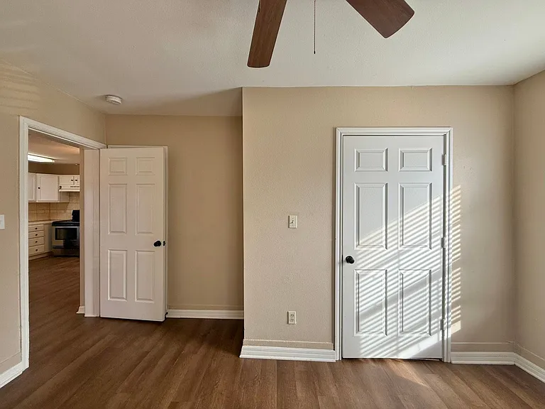 1016 S Bennett Ave — Photo 12