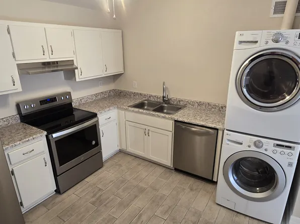 4225 Auckland Rd APT 3, Milton, FL 32571