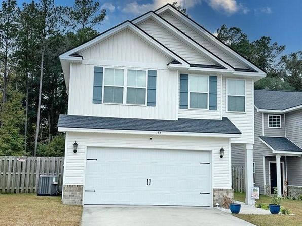 156 Hamlet Ct