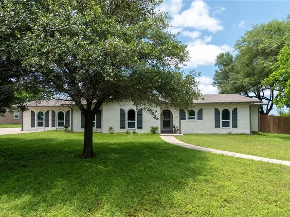 723 W Margaret St, Robinson, TX 76706
