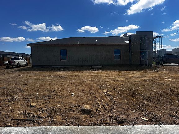 4th image of 3804 Yoyis St