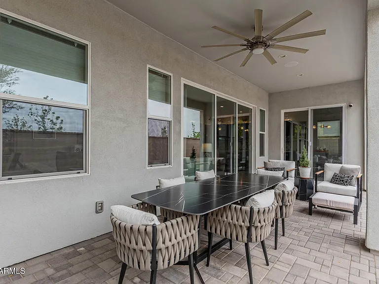 11479 N Luckenbach St — Photo 31
