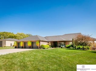 5707 S 234th St, Elkhorn, NE 68022