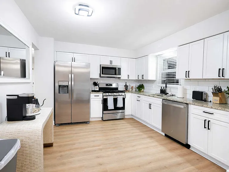 2207 Francine Ave — Photo 16