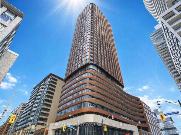 180 Front St E #4107, Toronto, ON M5A 4N3