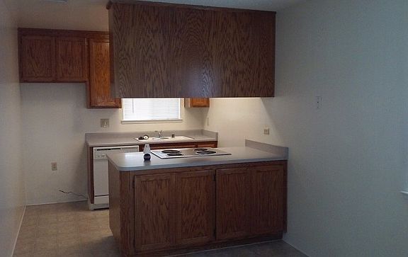 3rd image of 5522 North Ave