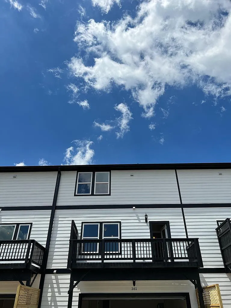 Rear deck and Garage - 361 Lincoln St