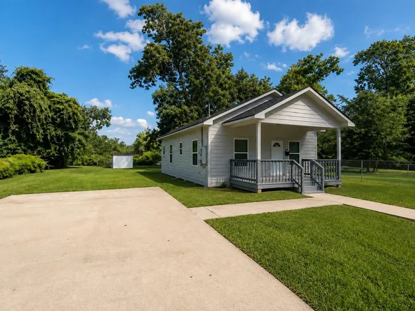 1270 Evans St, Beaumont, TX 77703