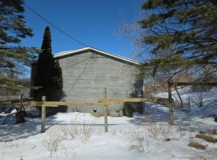 14 Goodman Ln, Pittsfield, MA 01201