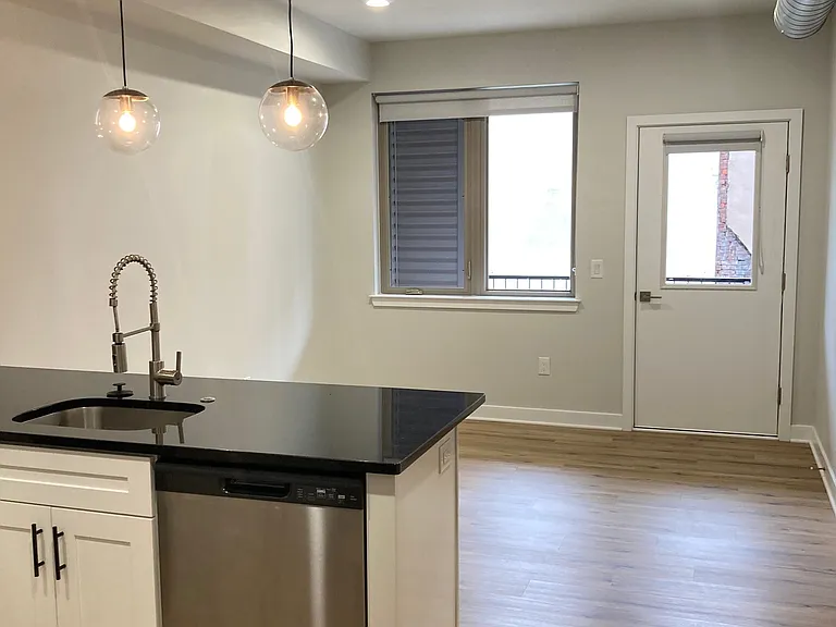2045 N 2nd St #7 — Photo 8