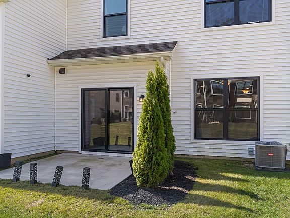 5th image of 6406 Hamilton Woods Blvd N