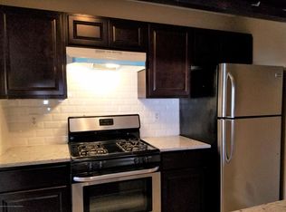202 Larkspur Ln, Jackson, NJ