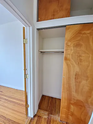 Rented by Astoria Realty | media 18