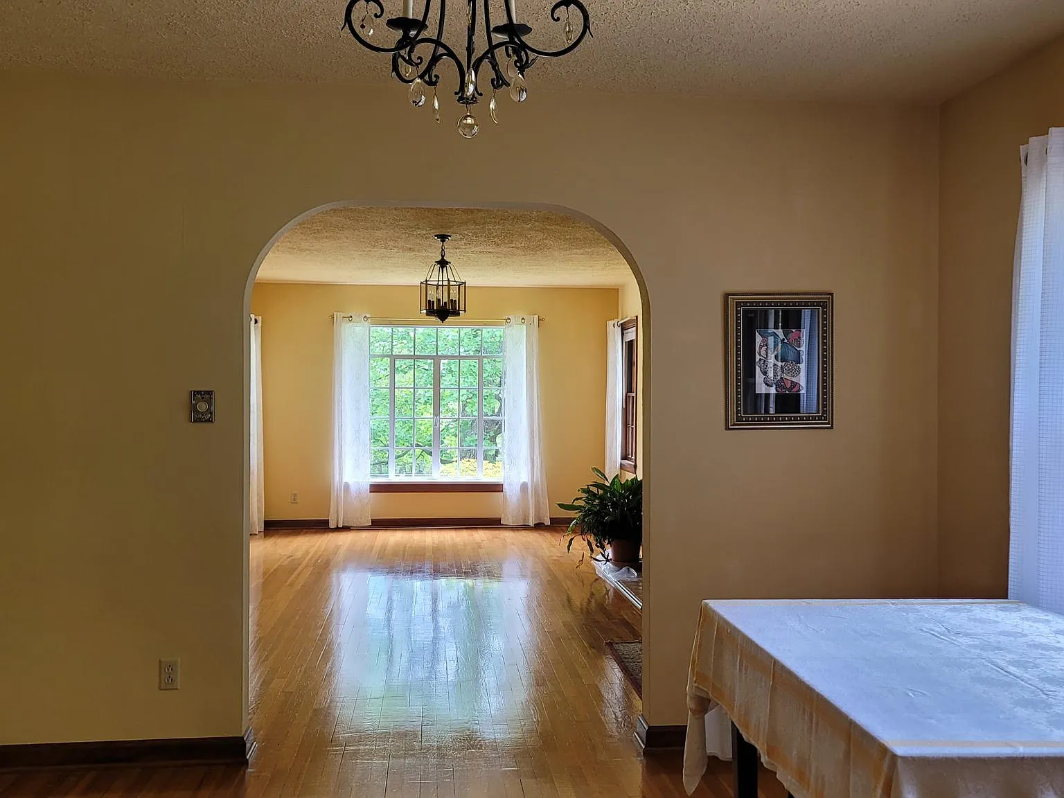 1919 N Kinser Pike — Photo 1
