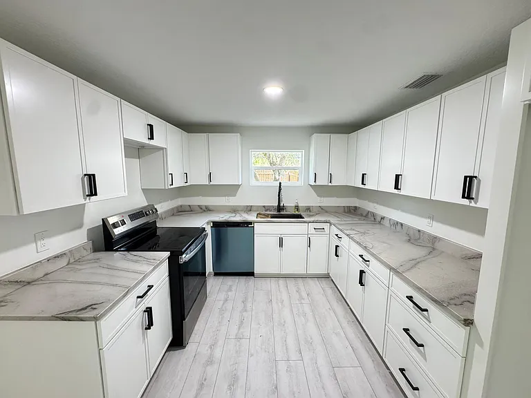 4358 Bedford Rd — Photo 1
