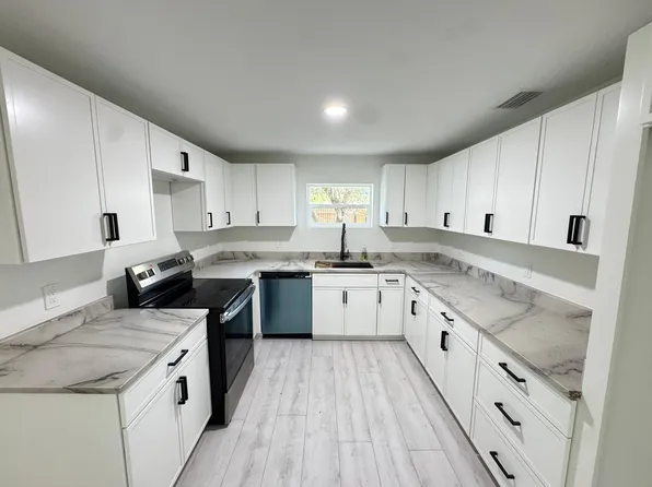 4358 Bedford Rd, Sanford, FL 32773